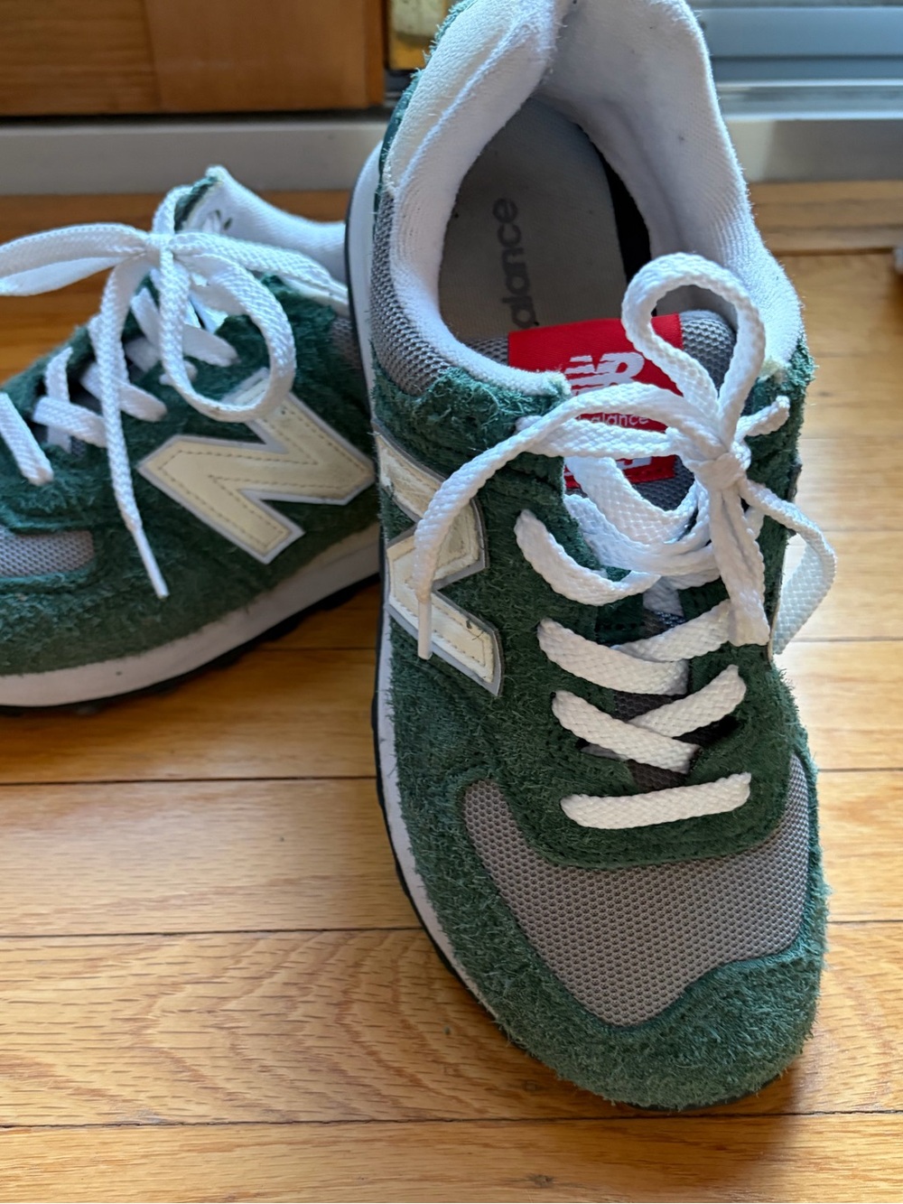New Balance 574 Green Classic Suede Sneaker hard to find ! womens size 8